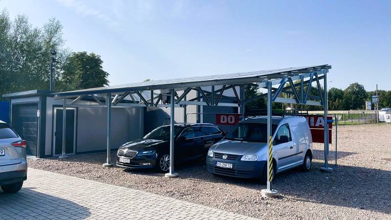 Installation d'une ombriere solaire en autoconsommation avec revente du surplus à Draguignan